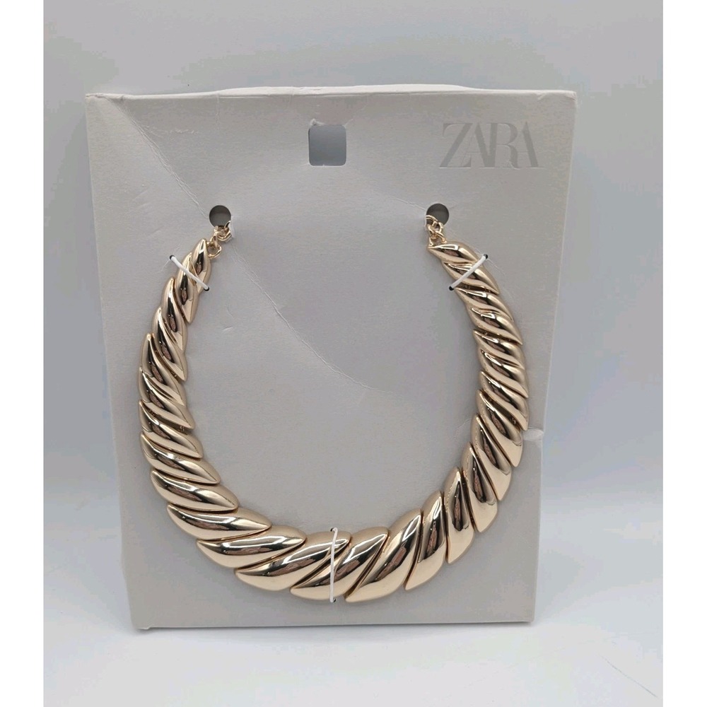 ZARA Gold Tone Statement Necklace Chunky Leaf Collar Necklace NWT Size M